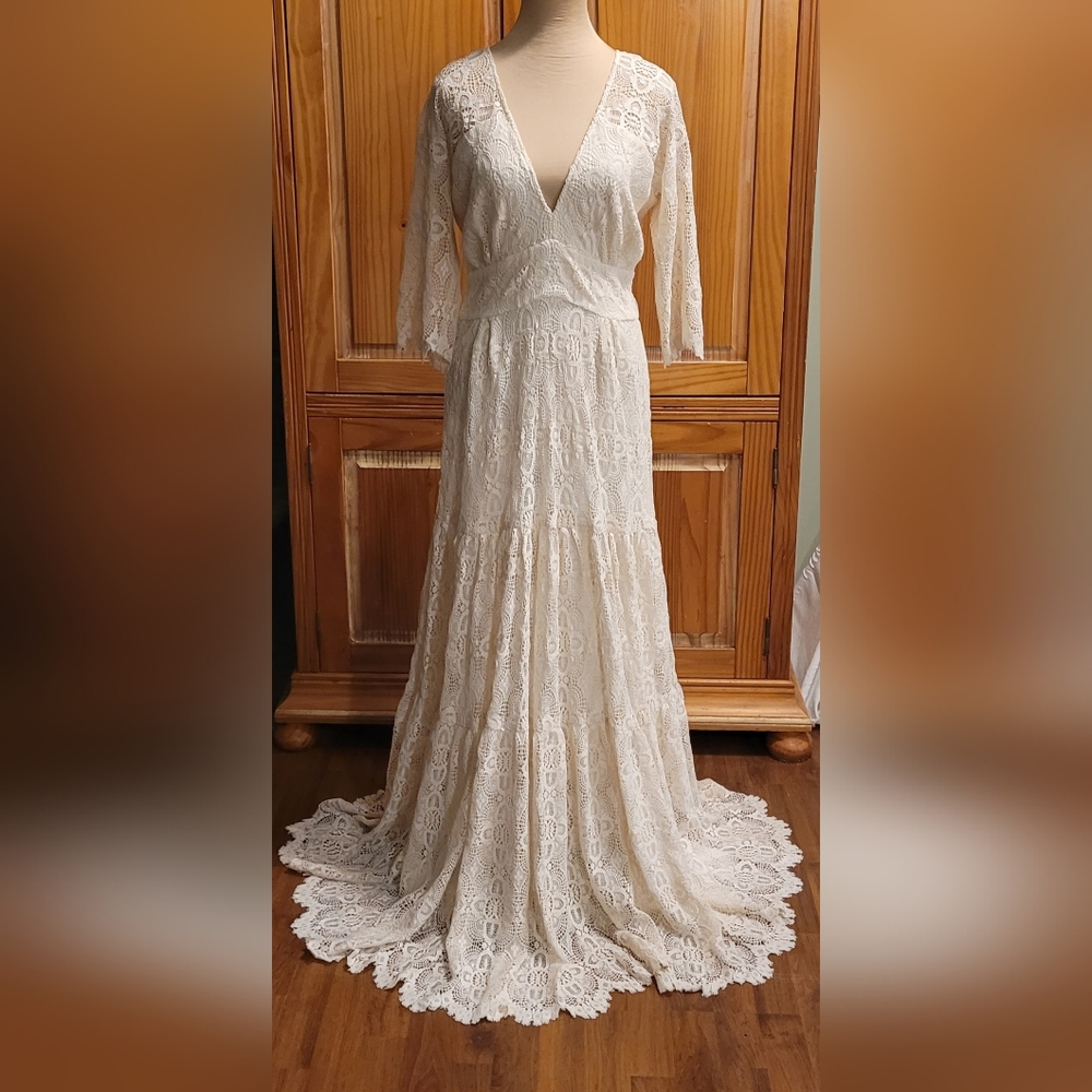 Kite and Butterfly French Lace "Rena" Boho Gown - Size Small - Picture 2 of 16